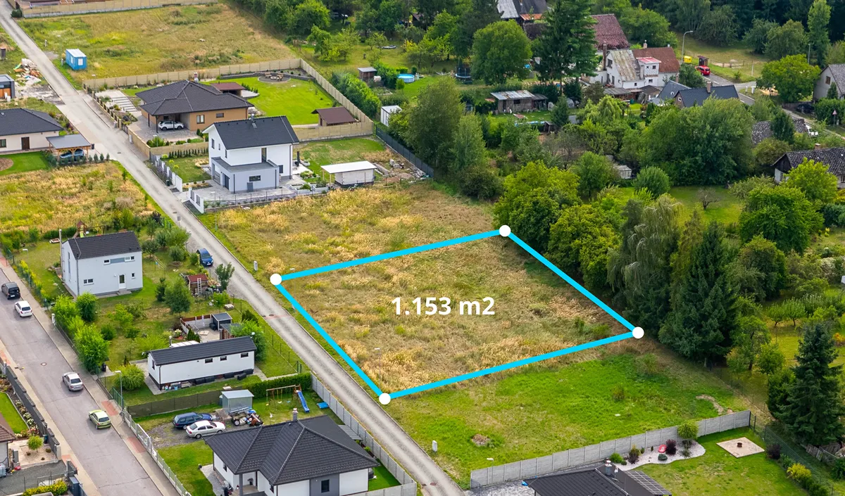 Prodej stavebního pozemku 1153 m²